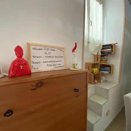 R&f A 50mt Dalla Metro * Neapel