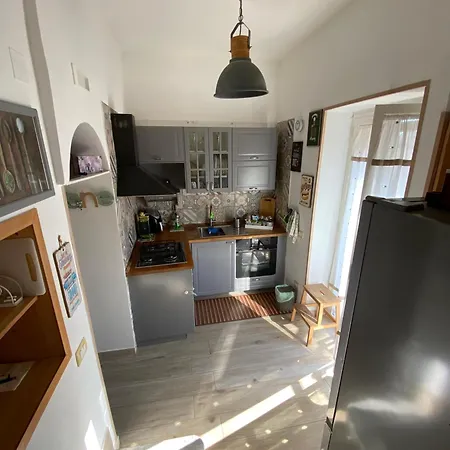 R&f A 50mt Dalla Metro Apartment Neapel