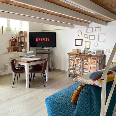 R&f Loft Moderno A 50mt Dalla Metro Apartamento Nápoles
